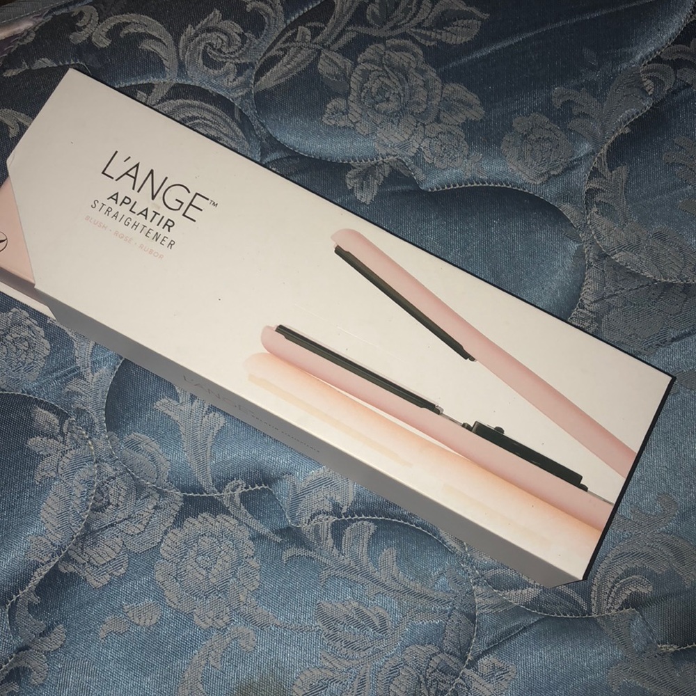 L’ANGE straightener.